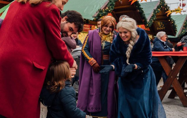 Anna und Elsa auf dem Weihnachtsmarkt Ludwigshafen