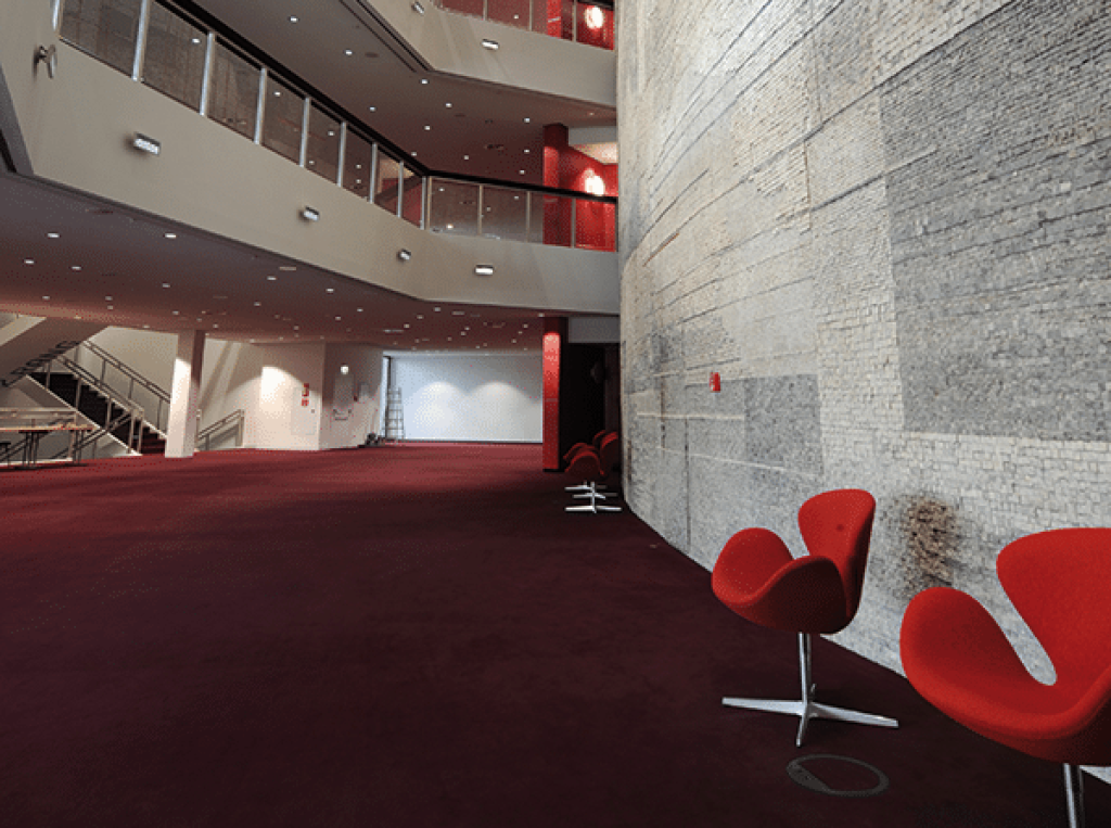Foyer 1