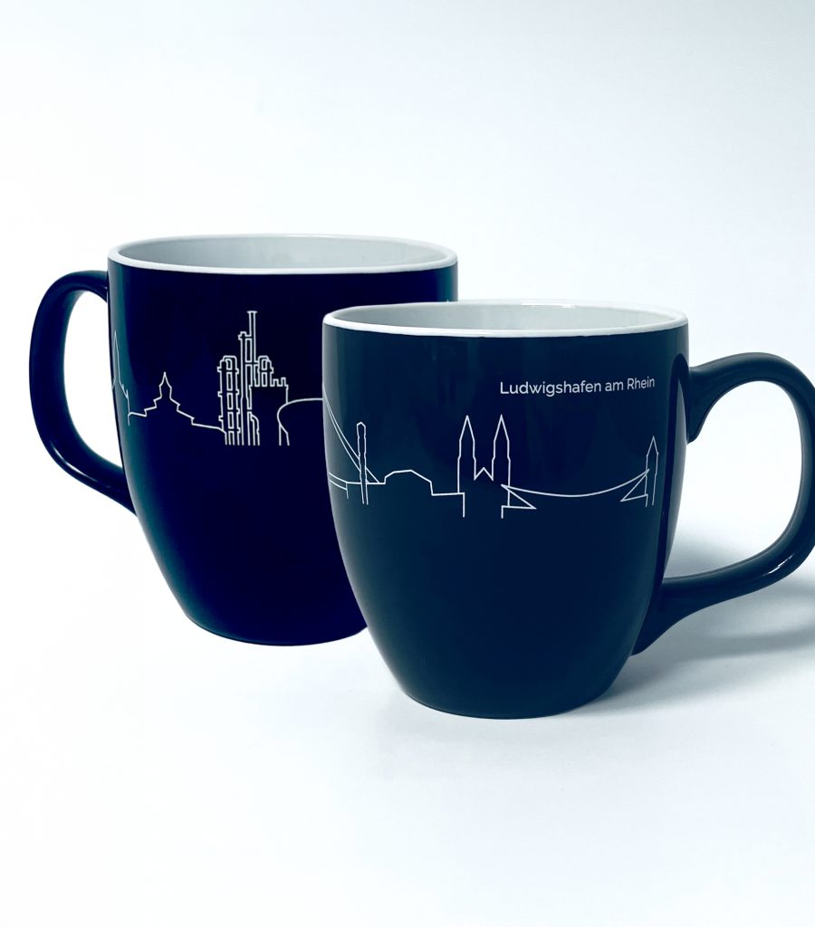 Tasse_schwarz c Nanette Uhr